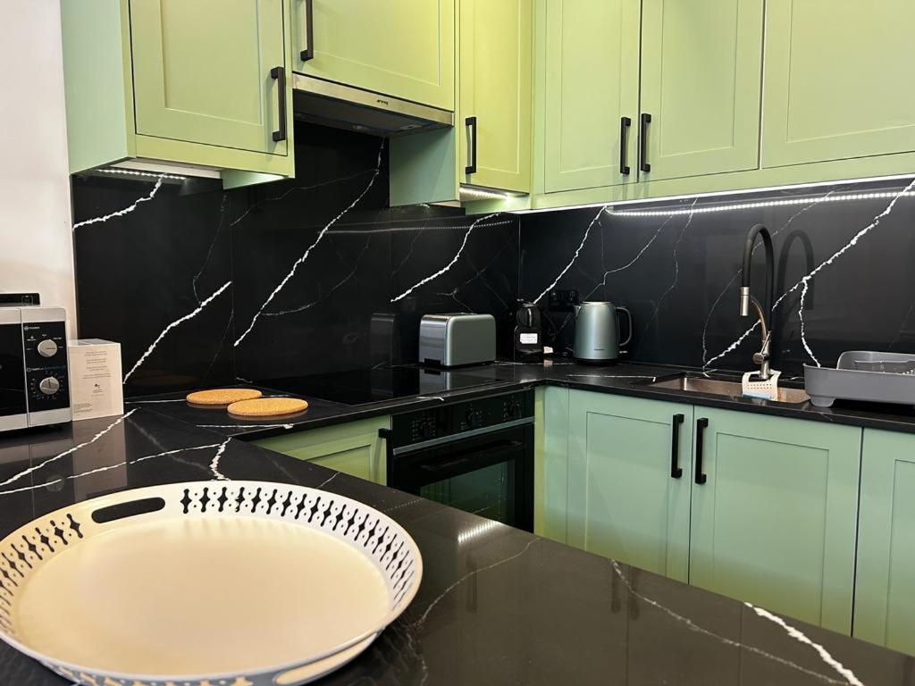 Earl'S Court Luxe Apartment London Ngoại thất bức ảnh
